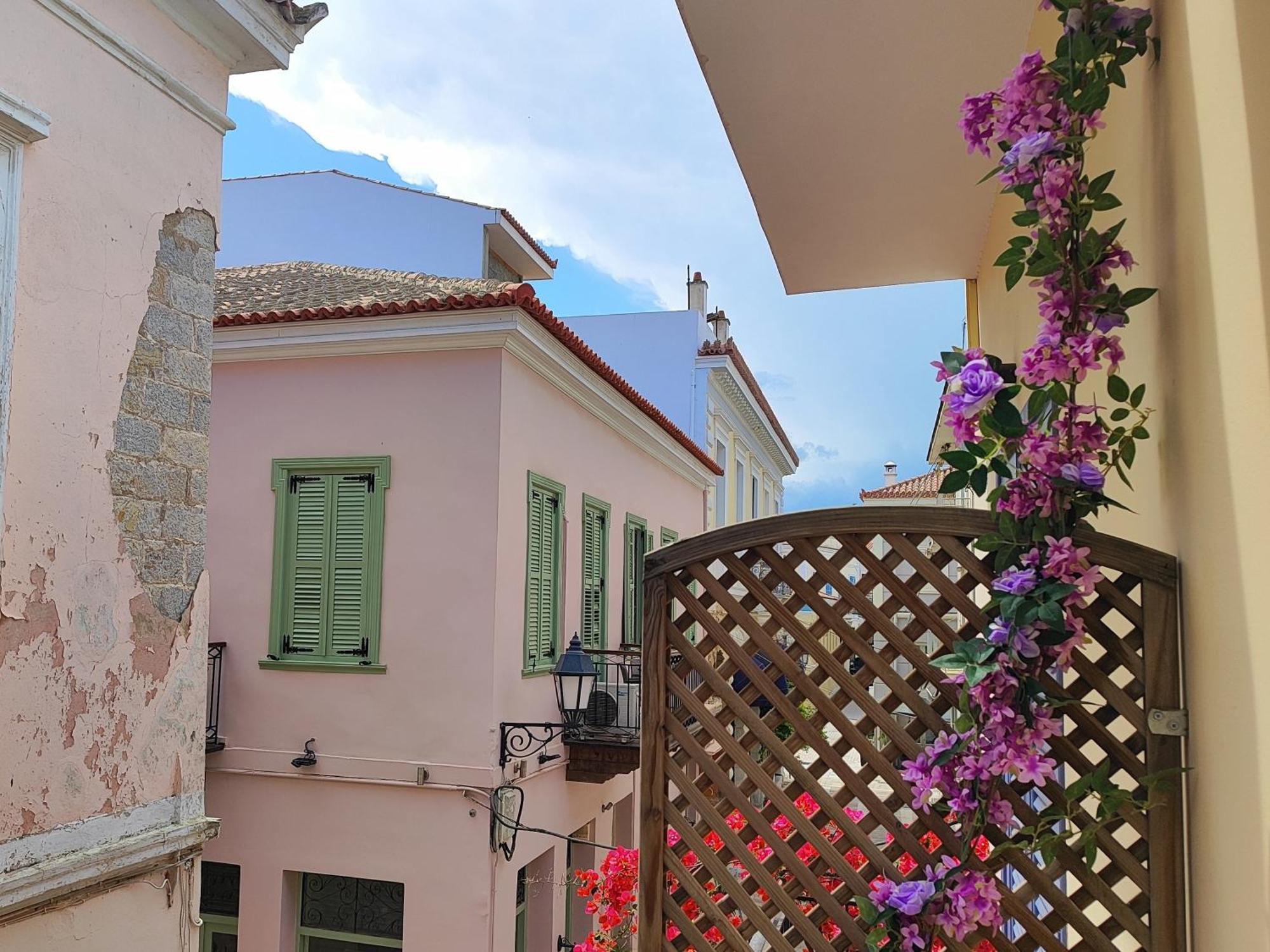 Apartment Levantes Superior Suite. Nafplio